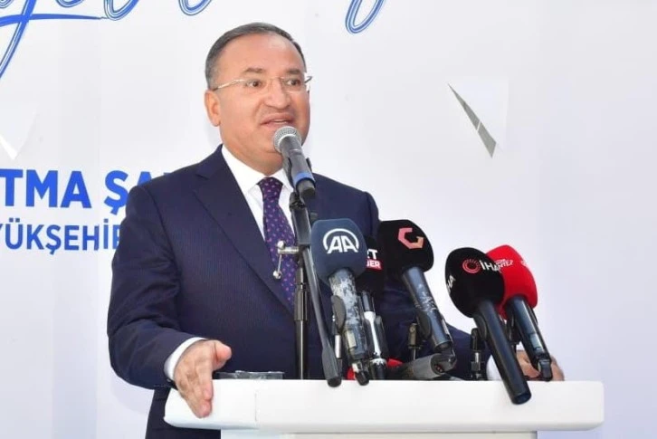 Adalet Bakanı Bekir Bozdağ: “7’li masa da 7 düvel de Türkiye’nin gelişmesine ve Tayyip Erdoğan’a karşı”