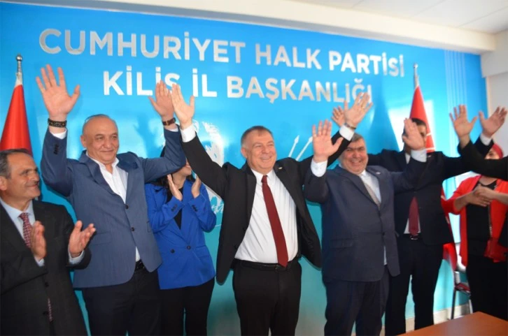 CHP Genel başkan Yardımcısı Gökhan Zeybek heyeti ile Kilis'e geldi