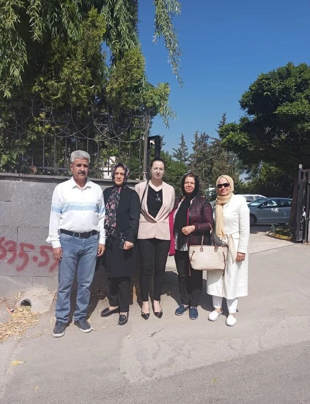 DEVA Partili kadınlardan Fatma Gül’ün annesine Mahkeme öncesi  Destek  ziyareti