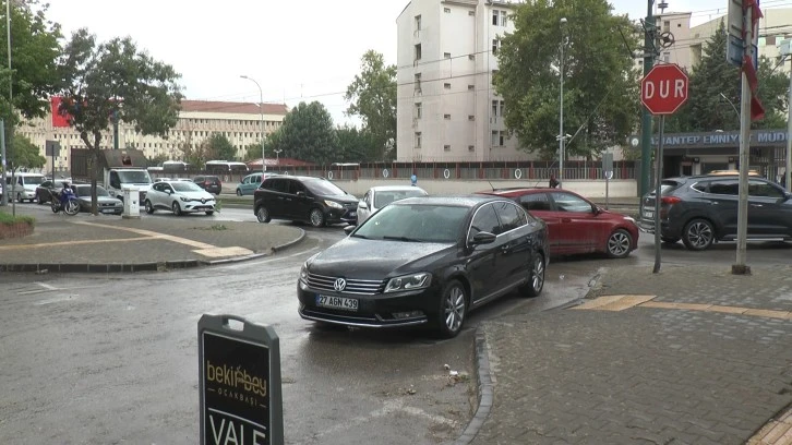  Gaziantep'te kavurucu sıcaklara yağmur molası