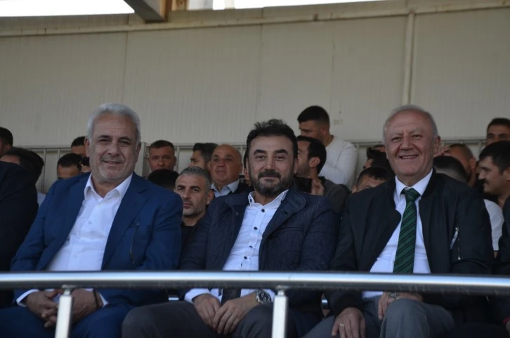 İş Adamı Ahmet Karakılınç “Kilis Belediyespor mağlup olsa da sahaya çok güzel bir oyun yansıttı”