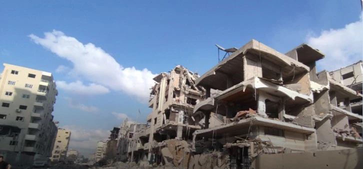 İsrail’in vurduğu Al-Rimal Mahallesi’ndeki yıkım görüntülendi