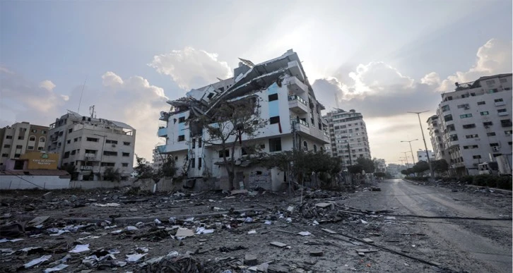 İsrail, sivillerin sığındığı 9 eve hava saldırısı düzenledi: 10 ölü