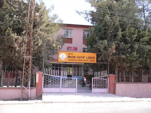 Kilis Anadolu İmam Hatip Lisesi yıkıldı