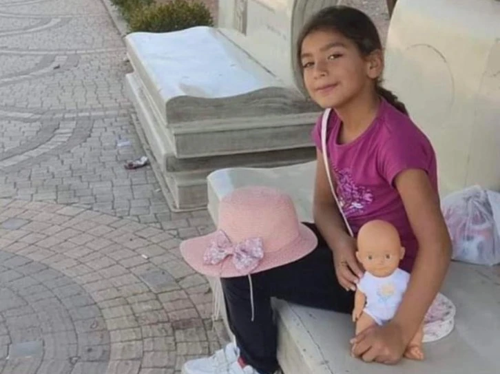 Kilis’te 9 yaşında kız çocuğunu öldürerek su kuyusuna atan 2 zanlının 3. kez yargılanmasına başlandı