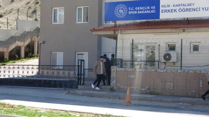 ŞAKALAŞMA ÖLÜMLE BİTTİ! Kilis'te öğrenci yurdunda silahla arkadaşını öldürdü!