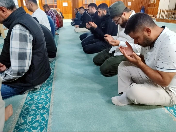 Kilis'teki camilerde &quot;Filistin'e destek, Gazze'ye dua&quot; programı düzenlendi