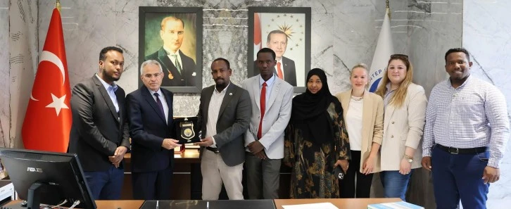 Somali ve Ürdün’lü heyet Rektör Prof. Dr. Özaydın’ı ziyaret etti