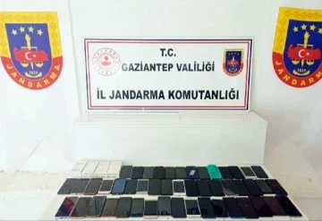 570 bin lira değerinde kaçak cep telefonu ele geçirildi: 1 gözaltı