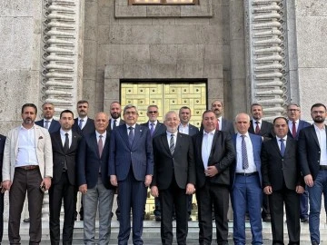 AK Parti Gaziantep İl Başkanı Teymur’dan Milletvekillerine Hayırlı Olsun Ziyareti
