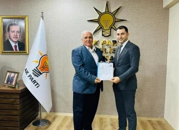 AK Parti Kilis Belediye Başkan A. Adayı Tüfekçiyaşar, resmi başvurusunu yaptı