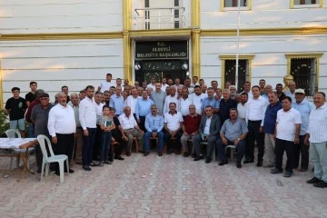 AK Parti teşkilatı Elbeyli Belediye Başkanı Şimşek’in ev sahipliğinde toplantı düzenledi
