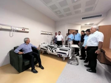 AK Partililer Prof. Dr. Alaeddin Yavaşça Devlet Hastanesi’ni inceledi
