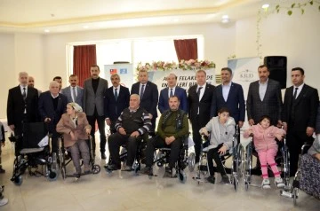 ‘’Asrın Felaketinde Engelleri Birlikte Aşıyoruz Projesi’’ hayata geçti... Engelli vatandaşlara akülü tekerlekli sandalye dağıtıldı