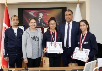 Atletizmde Türkiye birinci ve ikincisi Gaziantep'ten