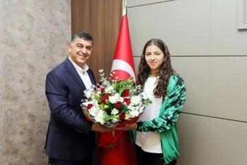 Başkan Fadıloğlu, Fenerbahçe'ye transfer olan Beril’i ağırladı