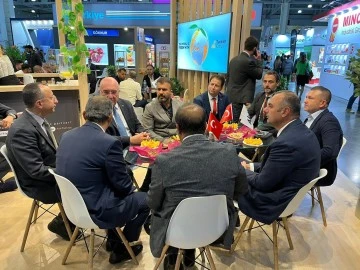 Başkan Kadooğlu World Food Moscow’u ziyaret etti!Rusya’da Türklere ve Türk ürünlerine ilgi yoğun
