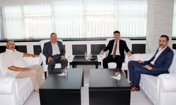 Başkan Ramazan ve Diyarbakırlı Rektör hoca ile görüştü