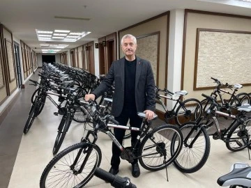 Başkan Tahmazoğlu’ndan Öğrencilere 104.000 Bisiklet Müjde
