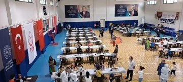 Büyükşehir, Babalar Günü Anısına Satranç Turnuvası Düzenledi