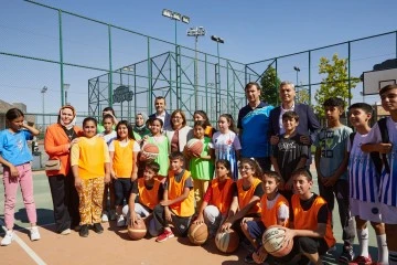 Büyükşehir’in yaz spor okullarına öğrencilerden yoğun ilgi!