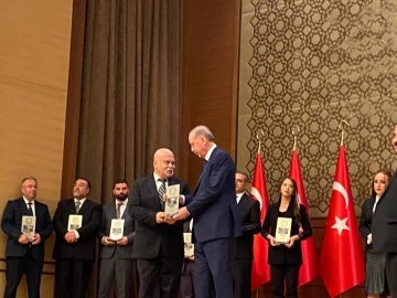 Cumhurbaşkanı Erdoğan’dan Erol Maraş'a gururlandıran ödül