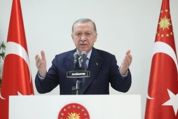 Cumhurbaşkanı Erdoğan, İslahiye’de yapımı tamamlanan kalıcı konutların dağıtım törenine telekonferansla katıldı