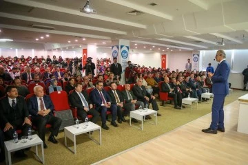 Cumhurbaşkanlığı Savunma Sanayii Başkanı Prof. Dr. İsmail Demir, GİBTÜ’de öğrencilerle buluştu