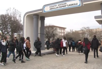 Depremden etkilenen Gaziantep'te okullar açıldı