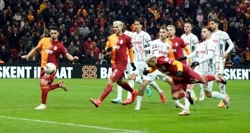 Direkler de durduramadı... Galatasaray, 89'da hayat buldu
