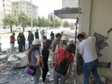 GAÜN Akademisyen Ve Öğrencilerinden Deprem Bölgesine Teknik Gezi