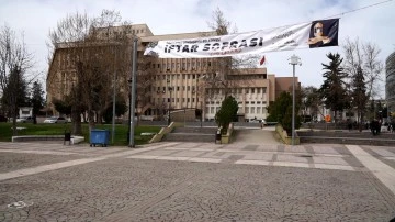 Gaziantep Büyükşehir, Geleneksel İftar Sofralarını Kuruyor