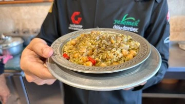 Gaziantep’te ana yemeklerin incisi: Firik pilavı