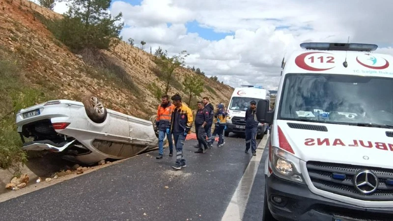 Gaziantep’te Kontrolü Kaybolan Araç Takla Attı! 1 Ölü, 1 Yaralı