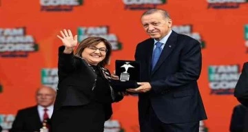 Genç Gaziantep Mobil uygulamasına Cumhurbaşkanı'ndan ödül aldı