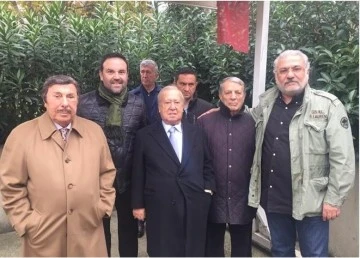 Hayrettin Mimaroğlu  ve Arabacı Ahmet Söğüt'ten Kilis Vakfına 50'er bin lira bağış