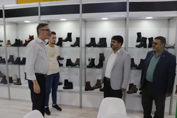 HÜDA PAR Gaziantep İl Başkanı Göçer ayakkabı fuarını ziyaret etti