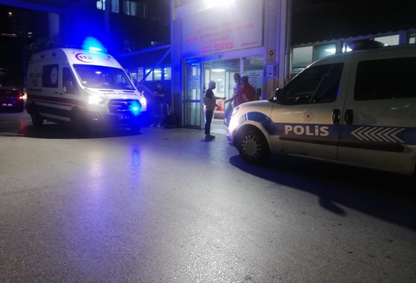 İzmir’de park kavgası: 1’i ağır, 2 yaralı
