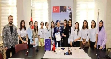 Kazakistanlı öğrenciler GAÜN'de
