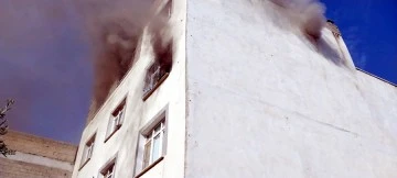 Kilis’te bir evde meydana gelen yangında 1 kişi yaralandı