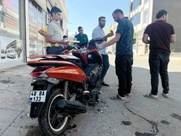 Kilis’te iki motosikletin karıştığı kazada 3 kişi yaralandı