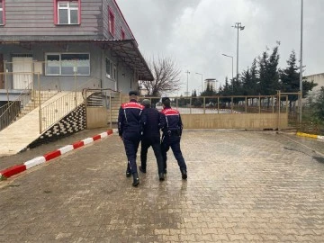 Kilis'te yakalanan 2 firari şahıs tutuklandı