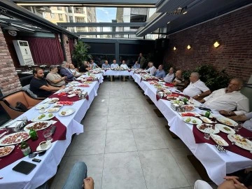Kilis Vakfı yönetim kurulu toplantısını Çınaraltı Kebap'ta yaptı