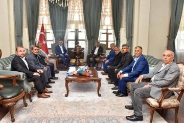 KİZO Başkanı Kara ve yönetimi Kilis tarımını Vali Soytürk ile görüştü