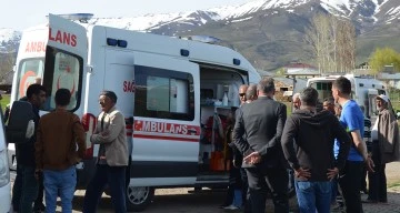 Köy muhtarının aracıyla öğrenci servisi çarpıştı: 10 yaralı