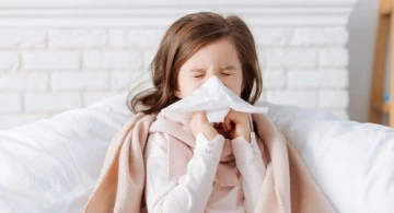 Mevsim geçişlerinde çocuklarda alerjik astıma dikkat!