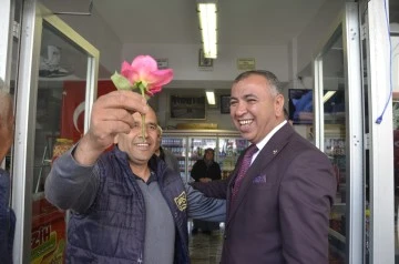 MHP Kilis Milletvekili Adayları Güller ile Karşılanıyor