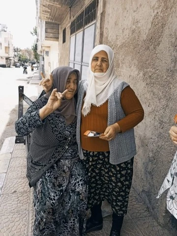 MHP'li Kadınlar Sahada Hız Kesmeden Çalışıyor