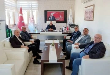 Muhtarlar Derneği İŞKUR Müdürü Çamlı'yı ziyaret etti