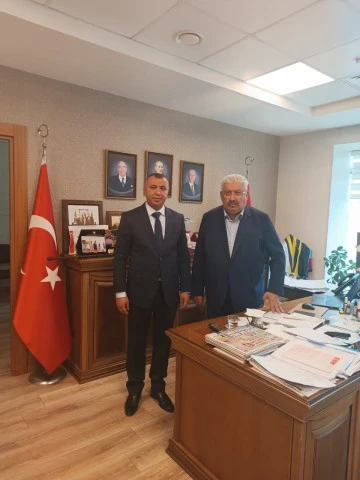 Mustafa Demir Teşkilat Çalışmaları hakkında Semih Yalçın'a bilgi verdi